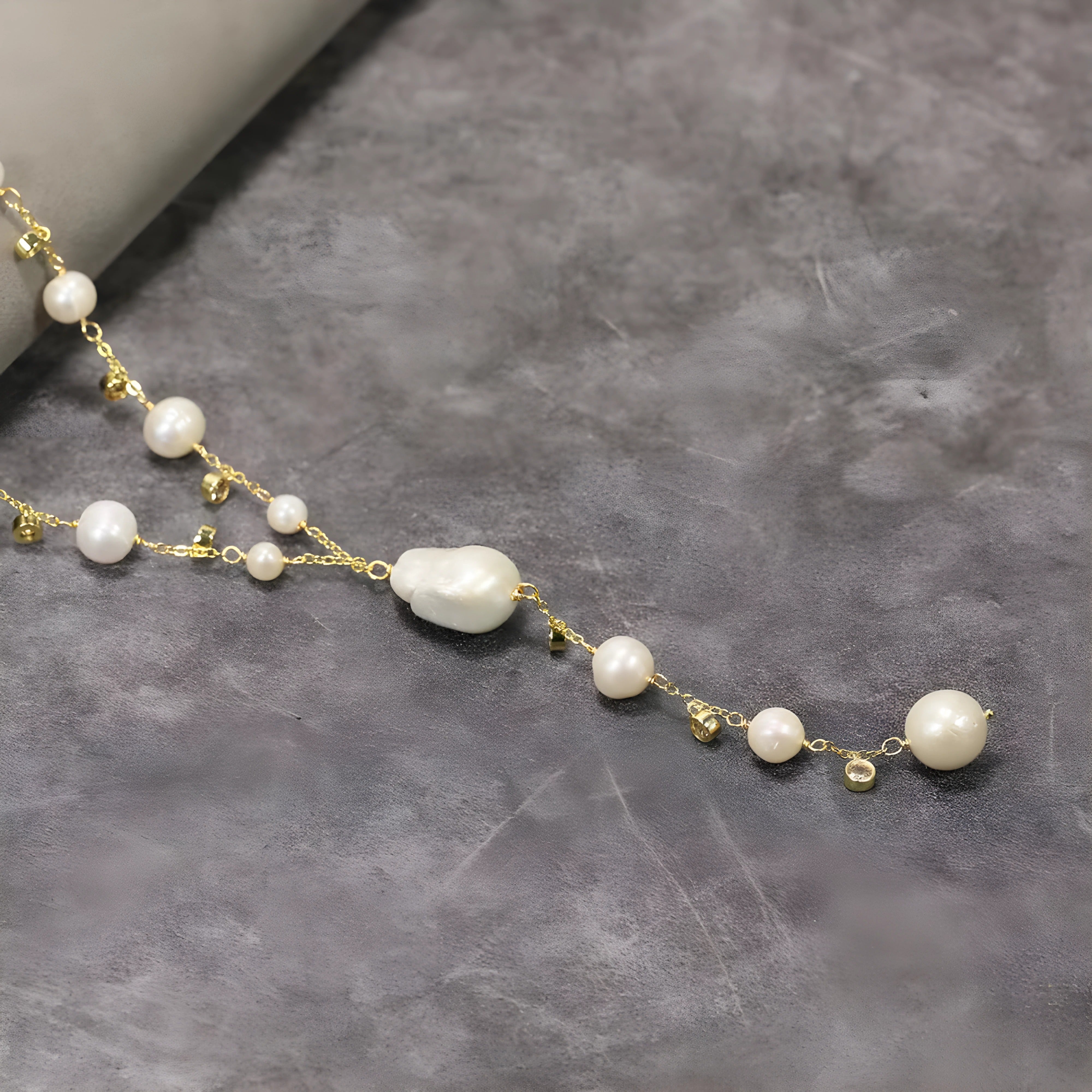 Elvire – Luxe Keshi Parel Y-Ketting