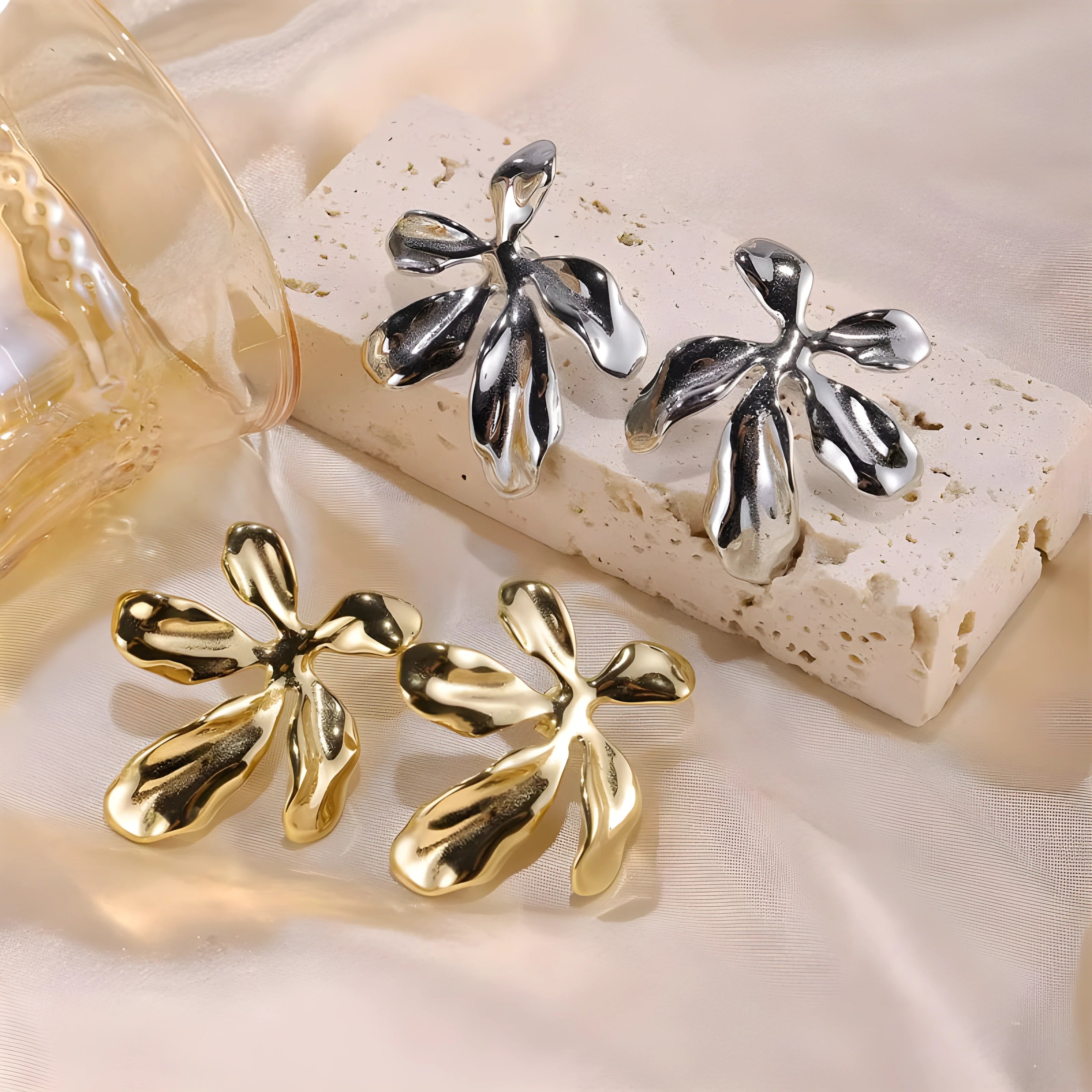 Cyrielle – Sculpturale bloemenoorbellen