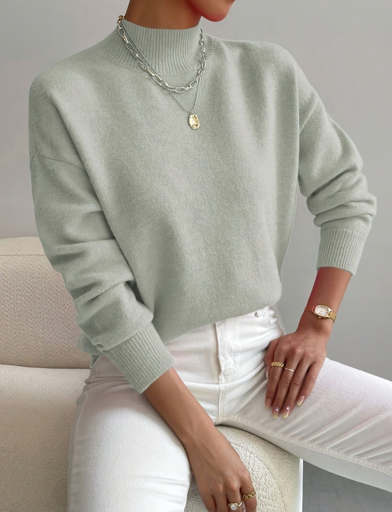 Clara - Chic high-neck knit