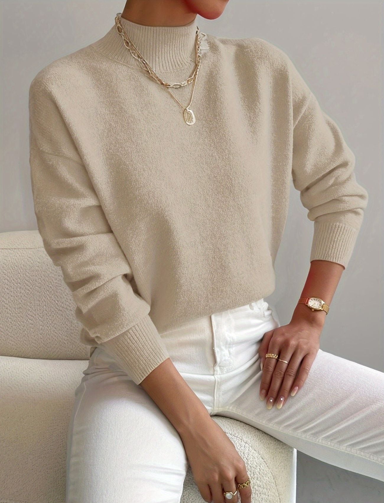 Clara - Chic high-neck knit